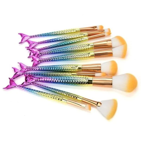 Stunning 1-piece Mermaid Makeup Brush featuring premium nylon hair and plating handle for professional eyeshadow blending and application.